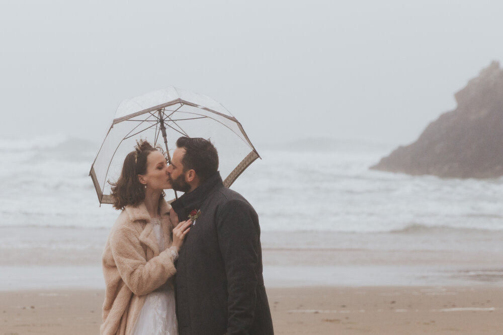 How to Plan for Rain on Your Wedding Day in Oregon