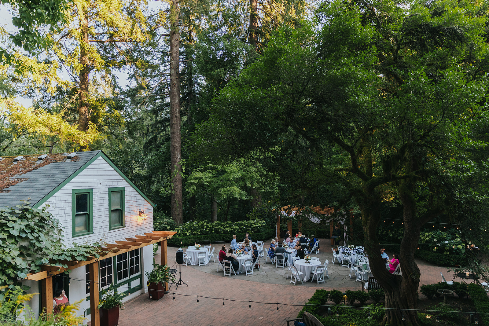 17 Magical, Woodsy Forest Wedding Venues in Oregon - marissasolini.com